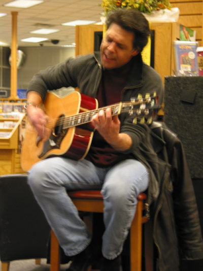 Kasim Sulton at Borders, Derborn - 12/11/02