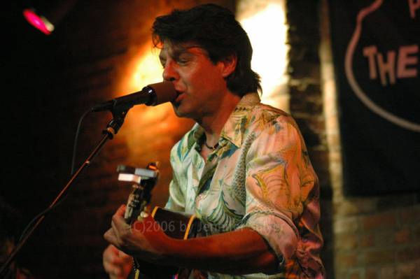 Kasim Sulton at The Bitter End - 7/15/06, photo by Jennifer Salyer