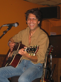 Kasim Sulton at The Beachland Ballroom, 8/29/06 - photo by John Kuhar & Laura Dems