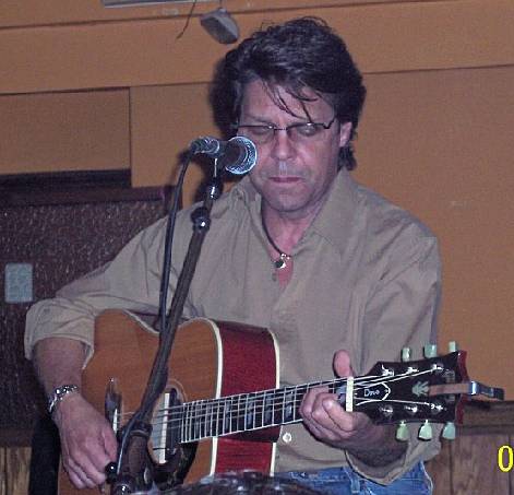 Kasim Sulton at The Beachland Ballroom, 8/29/06 - photo by Teresa Stratton