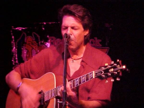 Kasim Sulton at The HandleBar, 8/24/06 - photo by Joe Lynch