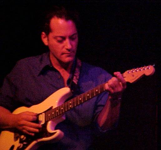 Kasim Sulton at The HandleBar, 8/24/06 - photo by Joe Lynch