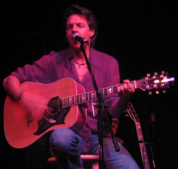 Kasim Sulton at The HandleBar, 8/24/06 - photo by Mark C. from Greenville, SC