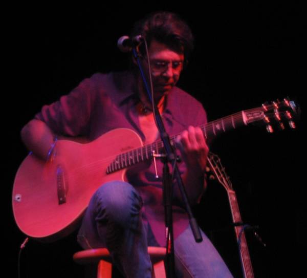 Kasim Sulton at The HandleBar, 8/24/06 - photo by Mark C. from Greenville, SC