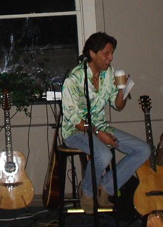 Kasim Sulton at Lily's Pad, 8/19/06 - photo by MikeB