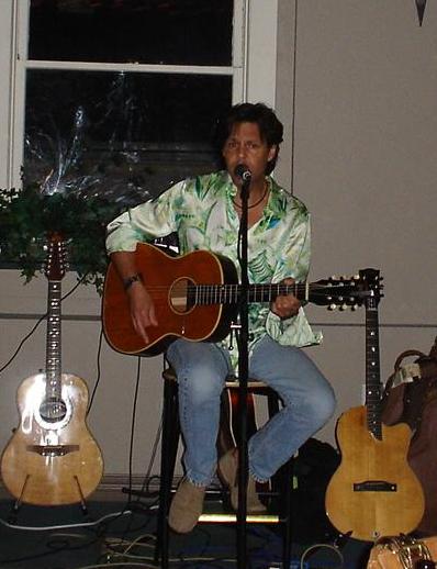 Kasim Sulton at Lily's Pad, 8/19/06 - photo by MikeB