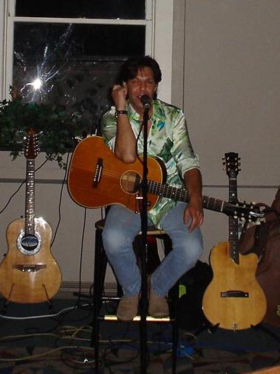 Kasim Sulton at Lily's Pad, 8/19/06 - photo by MikeB