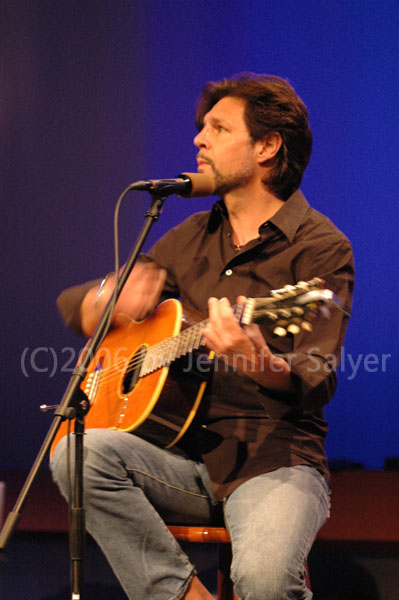 Kasim Sulton at The Opus Theater - 8/12/06, photo by Jennifer Salyer