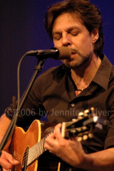 Kasim Sulton at The Opus Theater - 8/12/06, photo by Jennifer Salyer