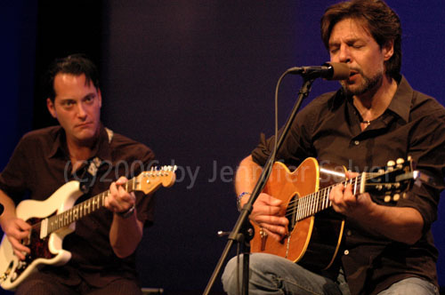 Kasim Sulton at The Opus Theater - 8/12/06, photo by Jennifer Salyer