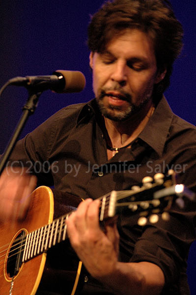 Kasim Sulton at The Opus Theater - 8/12/06, photo by Jennifer Salyer