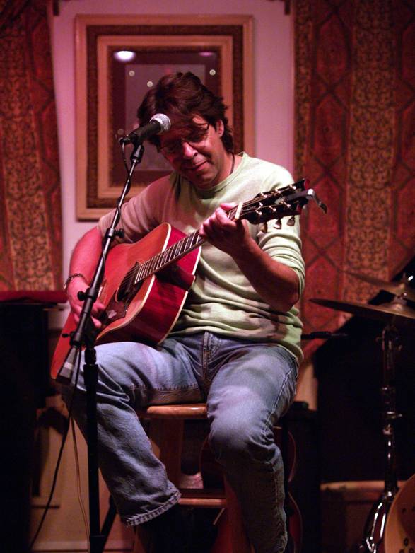 Kasim Sulton at The Van Dyck, Schenectady, 9/02/06 - photo by Gary Goat Goveia