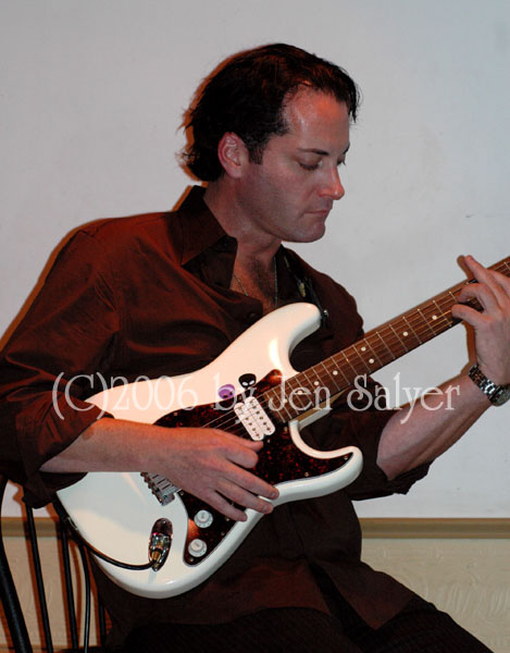 Kasim Sulton at The Van Dyck, Schenectady, NY, 9/02/06 - photo by Jennifer Salyer