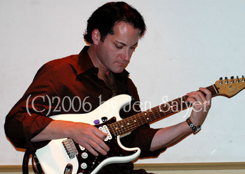 Kasim Sulton at The Van Dyck, Schenectady, NY, 9/02/06 - photo by Jennifer Salyer