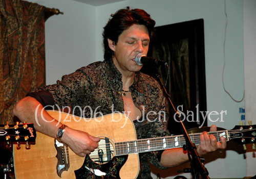 Kasim Sulton at The Van Dyck, Schenectady, NY, 9/02/06 - photo by Jennifer Salyer