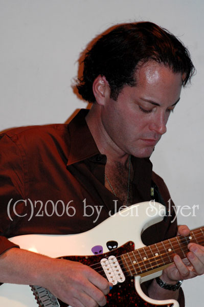 Kasim Sulton at The Van Dyck, Schenectady, NY, 9/02/06 - photo by Jennifer Salyer