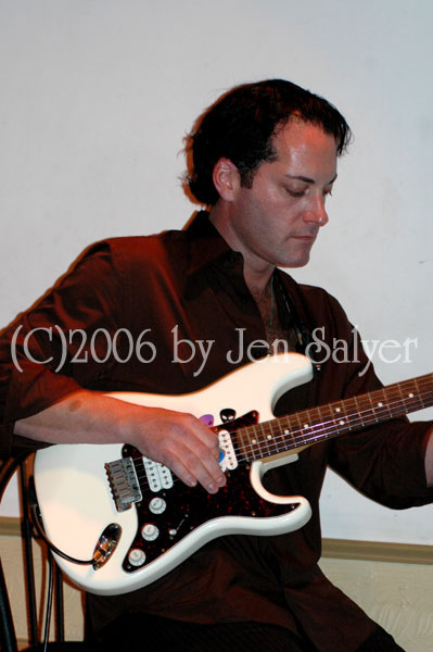 Kasim Sulton at The Van Dyck, Schenectady, NY, 9/02/06 - photo by Jennifer Salyer