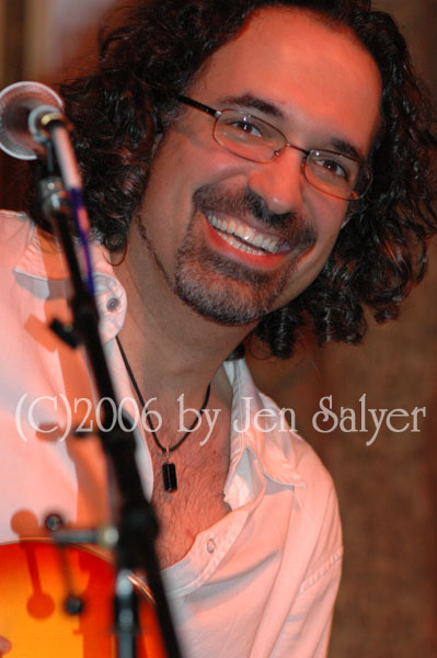 Kasim Sulton at The Van Dyck, Schenectady, NY, 9/02/06 - photo by Jennifer Salyer