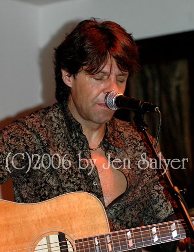 Kasim Sulton at The Van Dyck, Schenectady, NY, 9/02/06 - photo by Jennifer Salyer