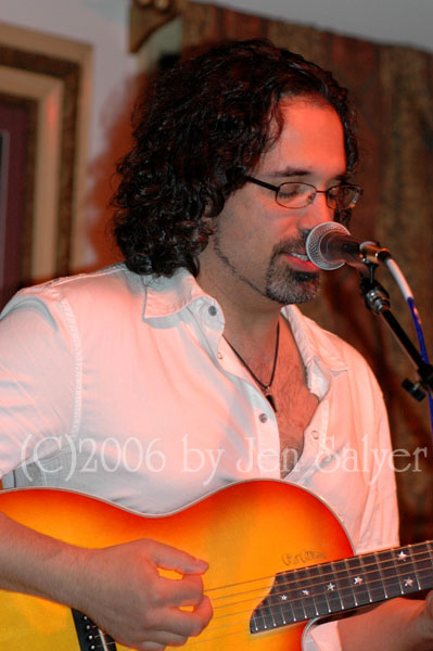 Kasim Sulton at The Van Dyck, Schenectady, NY, 9/02/06 - photo by Jennifer Salyer