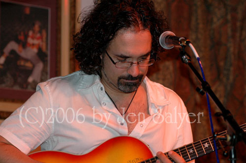 Kasim Sulton at The Van Dyck, Schenectady, NY, 9/02/06 - photo by Jennifer Salyer