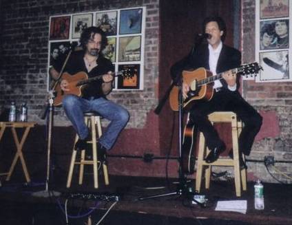 Kasim Sulton at The Cup - 9/16/06, photo by Patrick