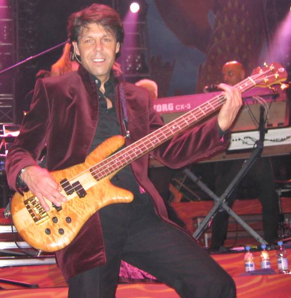 Kasim Sulton at The Royal Albert Hall- 10/16/06 - photo by Caryl Burton