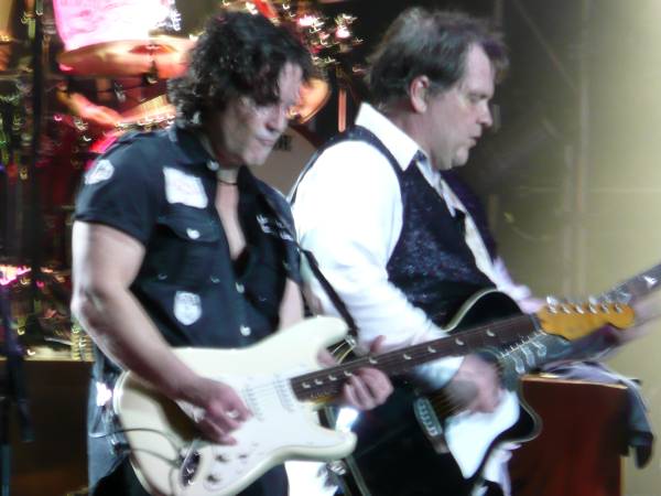 Kasim Sulton (with Meat Loaf) at Mizner Park Amphitheater, Boca Raton, Florida