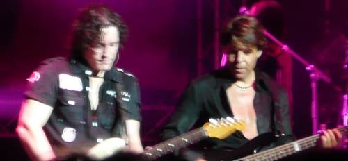 Kasim Sulton (with Meat Loaf) at Mizner Park Amphitheater, Boca Raton, Florida