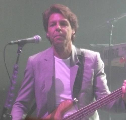 Kasim Sulton (with Meat Loaf) at the Ruth Eckerd Hall in Clearwater, Florida - 09/01/07