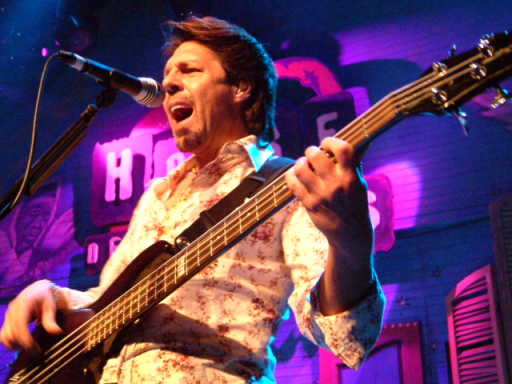 Kasim Sulton at The House Of Blues, New Orleans, LA, 05/12/05 - photo by Carrie Knife