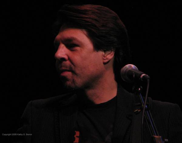 Kasim Sulton and Todd Rundgren at The Madison Theater, Covington, KY, 01/19/08 - photo by Kathy Borror