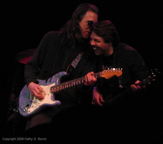 Kasim Sulton and Todd Rundgren at The Madison Theater, Covington, KY, 01/19/08 - photo by Kathy Borror