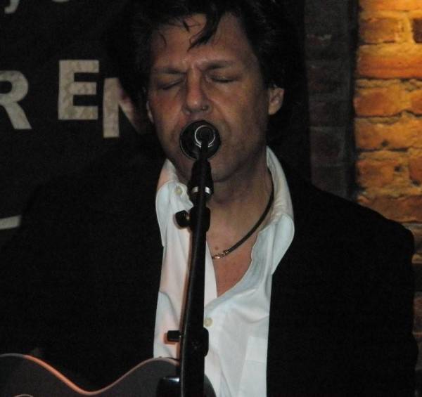 Kasim Sulton at The Bitter End, New York City, NY, 3/28/08 - photo by RMAC