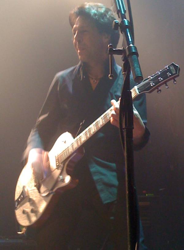 Kasim Sulton and Todd Rundgren at The Blender, New York City, NY, 12/27/08 - photo by RMAC