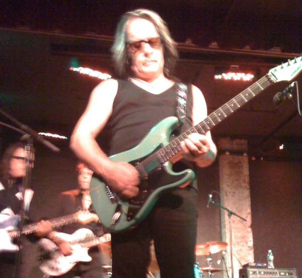 Kasim Sulton and Todd Rundgren at City Winery, New York City, NY, 04/16/09 - photo by RMAC