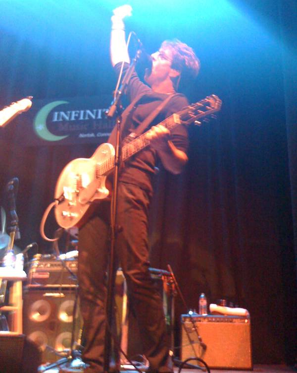 Kasim Sulton and Todd Rundgren at Infinity Hall, Norfolk, CT, 06/30/09 - Photo by RMAC