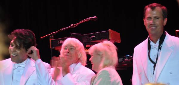 Kasim Sulton and Todd Rundgren at AWATS gig in Chicago, IL, 09/12/09 - photo by Whitney Burr
