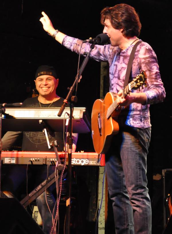 The Kasim Sulton Band at The Abbey Pub in Chicago, IL, 10/16/09 - photo by Whitney Burr