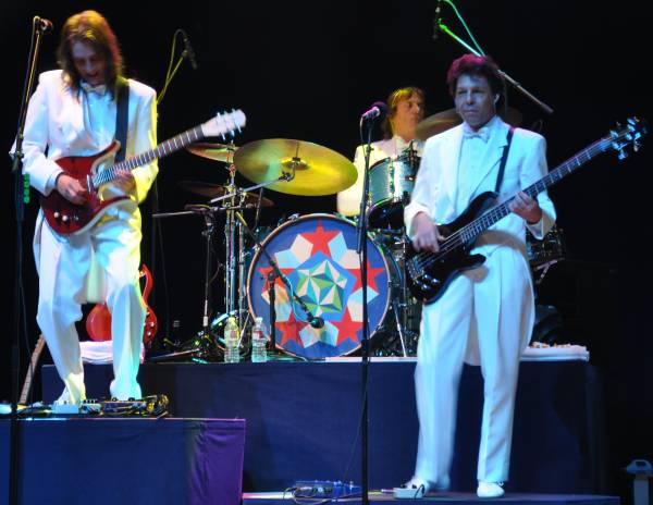 Kasim Sulton at the Todd Rundgren AWATS gig at the Orpheum Theatre, Los Angeles, CA, 12/04/09 - photo by Whitney Burr