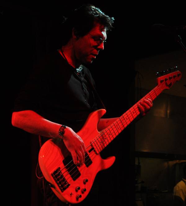 Kasim Sulton in Loncolnshire, IL, 04/16/10 - photo by Whitney Burr