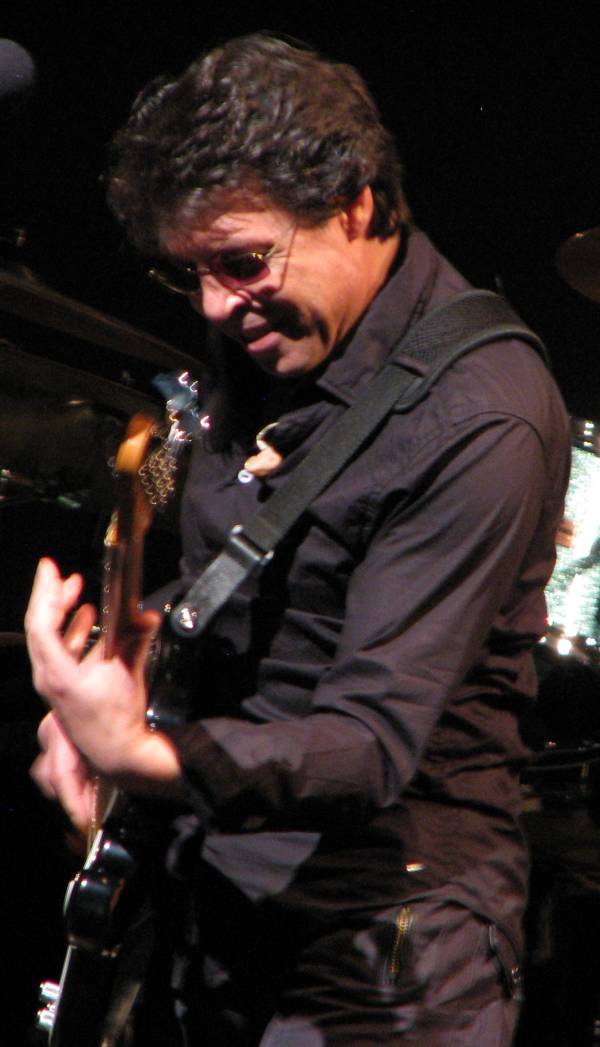 Kasim Sulton in Newark, OH - Photo by Kathy Borror