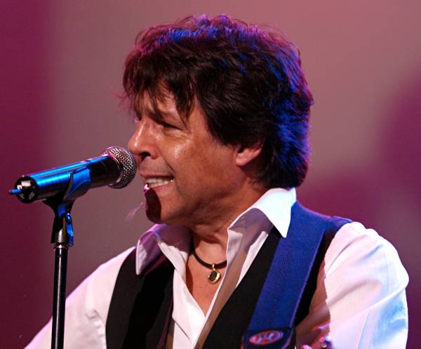 Kasim Sulton at the Glen Burtnik & Friends Jersey Beatles Bash IV, 09/18/10 - Photo by Gary Goat Goveia