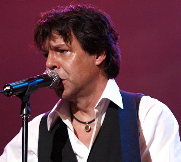 Kasim Sulton at the Glen Burtnik & Friends Jersey Beatles Bash IV, 09/18/10 - Photo by Gary Goat Goveia