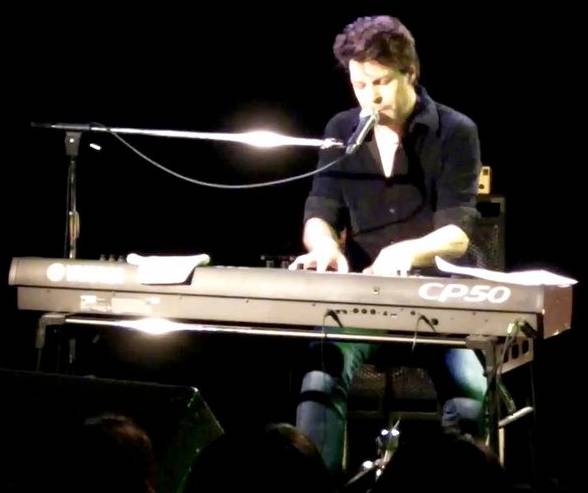 Kasim Sulton solo gig in Tokyo, Japan, 10/12/2010 - photo by Hiroshi Kawauchi