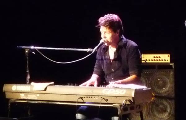 Kasim Sulton solo gig in Tokyo, Japan, 10/12/2010 - photo by Yoshino Kero