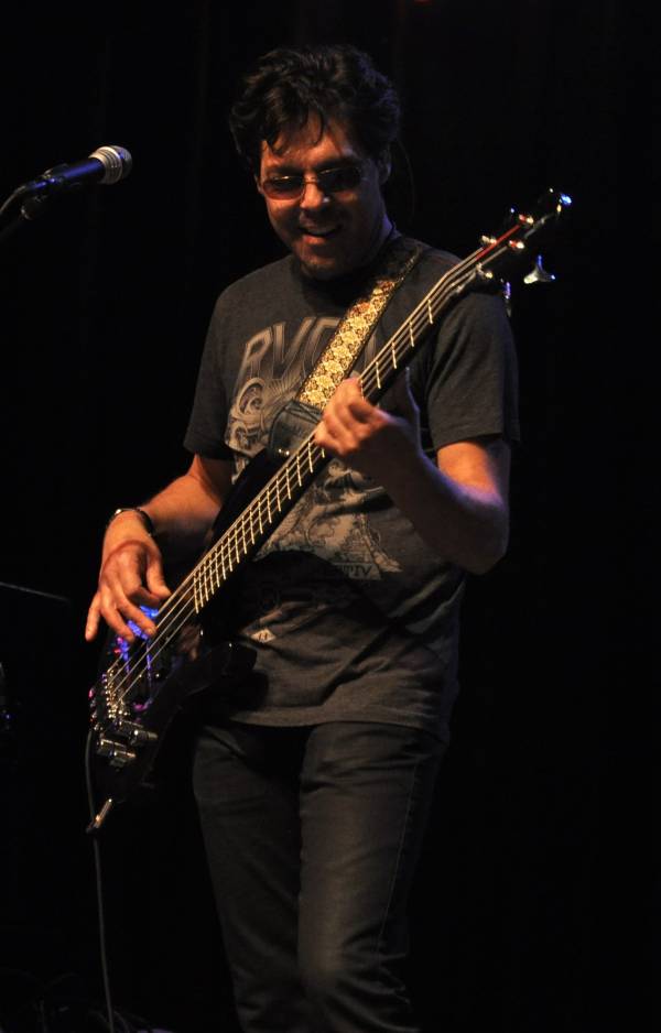 Kasim Sulton and Todd Rundgren at Summerfest, Milwukee, WI, 07/10/11 - photo by Whitney Burr