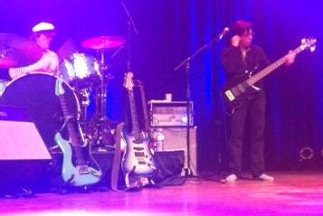 Kasim Sulton at Todd Rundgren gig at The Pageant, St Louis, 03/20/12 - photo by Mark Woodin