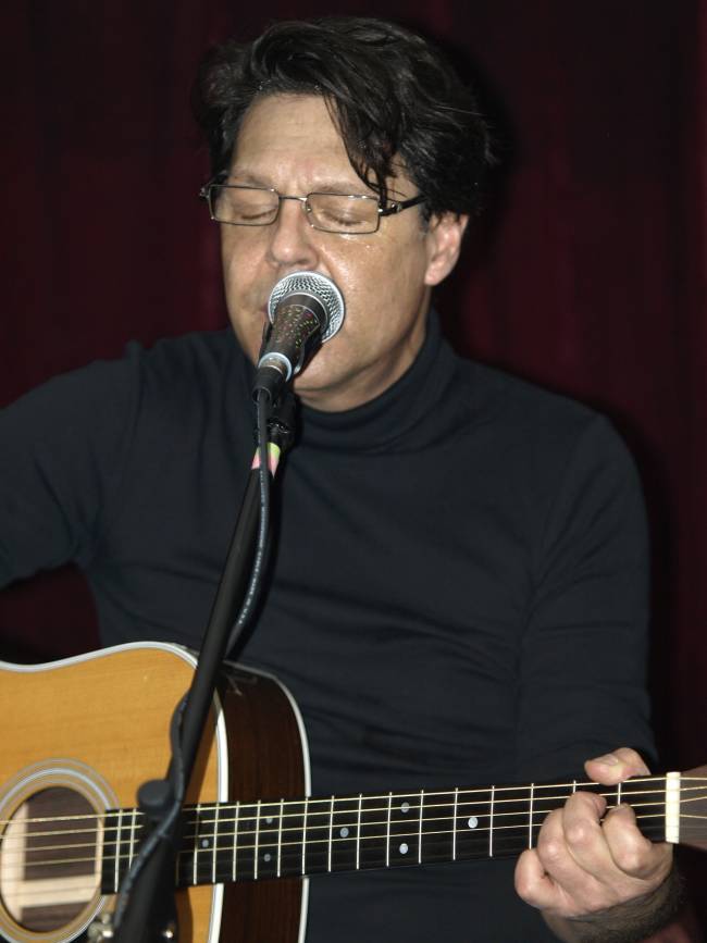 Kasim Sulton solo gig at The Record Collector, Bordentown, NJ, 11/17/2012 - photo by Gary Goat Goveia