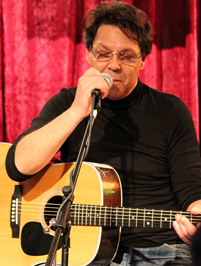 Kasim Sulton solo gig at The Record Collector, Bordentown, NJ, 11/17/2012 - photo by Gary Goat Goveia